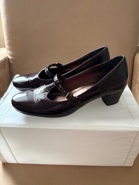 ECCO Women's Burgundy Patent Mary Jane Heels